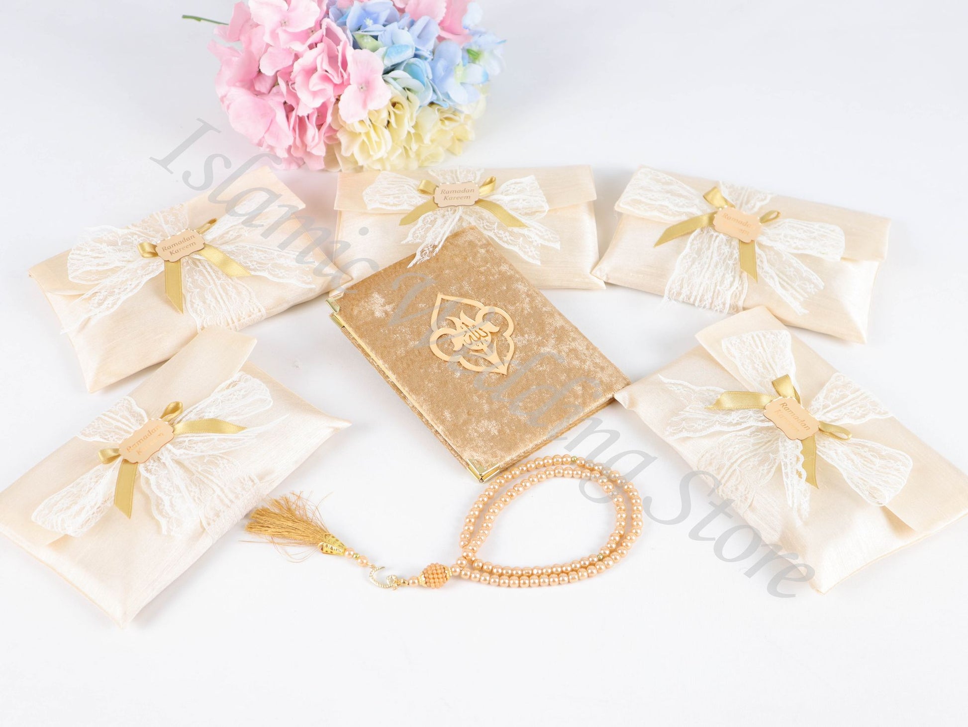 Personalized Islam Muslim Gift Set Velvet Dua Book Pouch Pearl Tasbeeh - Islamic Elite Favors is a handmade gift shop offering a wide variety of unique and personalized gifts for all occasions. Whether you're looking for the perfect Ramadan, Eid, Hajj, wedding gift or something special for a birthday, baby shower or anniversary, we have something for everyone. High quality, made with love.