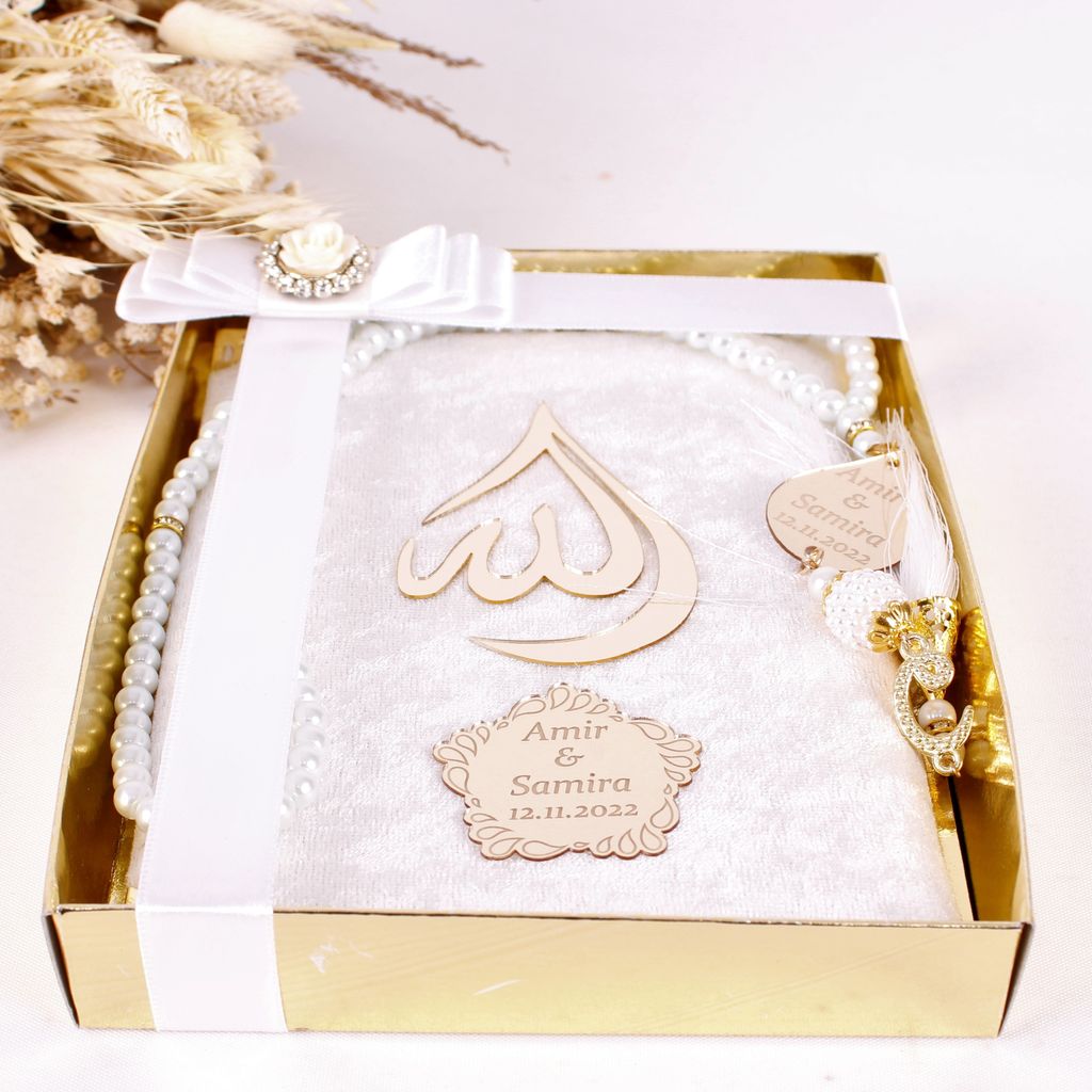 Personalized Wedding Favor Velvet Dua Book Pearl Tasbeeh Drop Theme - Islamic Elite Favors is a handmade gift shop offering a wide variety of unique and personalized gifts for all occasions. Whether you're looking for the perfect Ramadan, Eid, Hajj, wedding gift or something special for a birthday, baby shower or anniversary, we have something for everyone. High quality, made with love.