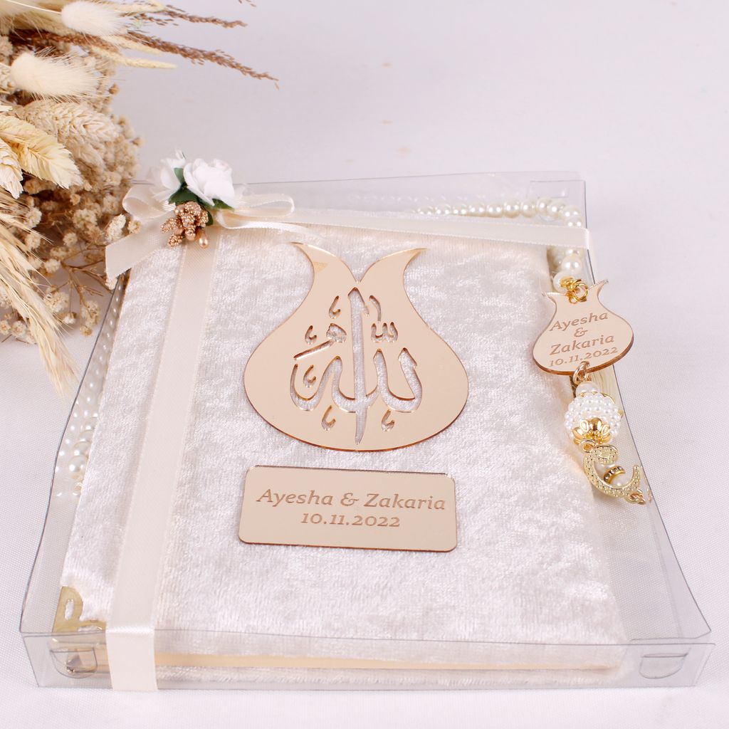 Personalized Wedding Favor Velvet Dua Book Pearl Tasbeeh Tulip Theme - Islamic Elite Favors is a handmade gift shop offering a wide variety of unique and personalized gifts for all occasions. Whether you're looking for the perfect Ramadan, Eid, Hajj, wedding gift or something special for a birthday, baby shower or anniversary, we have something for everyone. High quality, made with love.