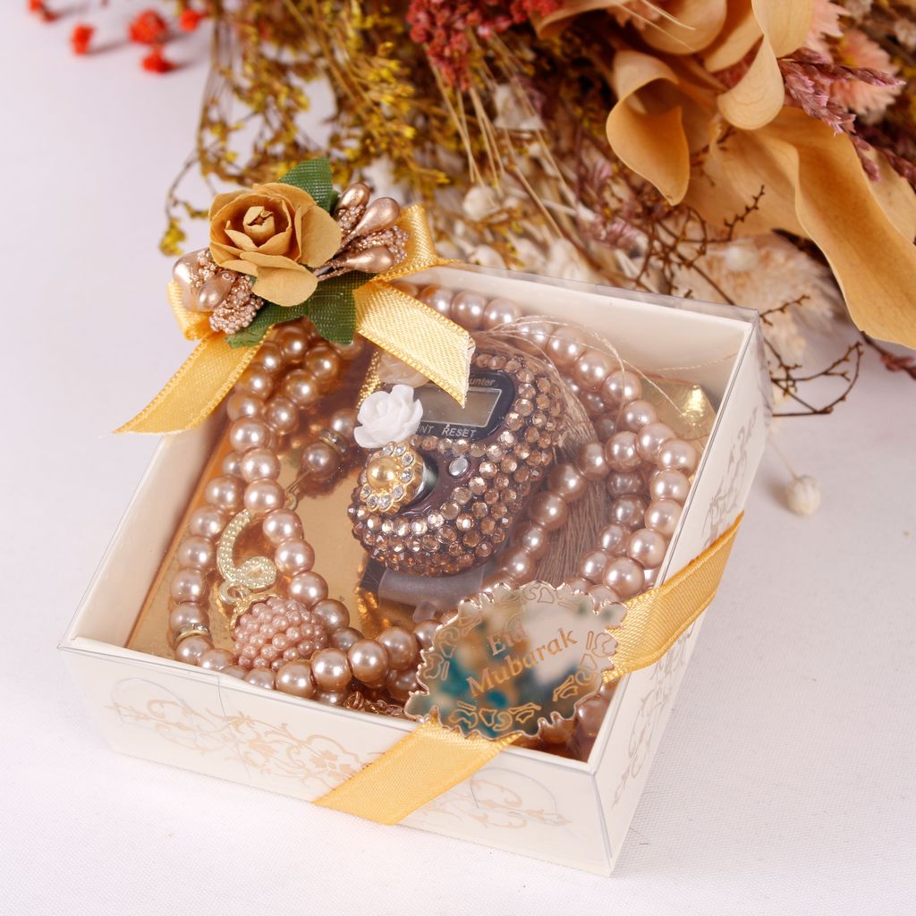 Personalized Dhikr Counter Pearl Prayer Beads Islamic Wedding Favor - Islamic Elite Favors is a handmade gift shop offering a wide variety of unique and personalized gifts for all occasions. Whether you're looking for the perfect Ramadan, Eid, Hajj, wedding gift or something special for a birthday, baby shower or anniversary, we have something for everyone. High quality, made with love.
