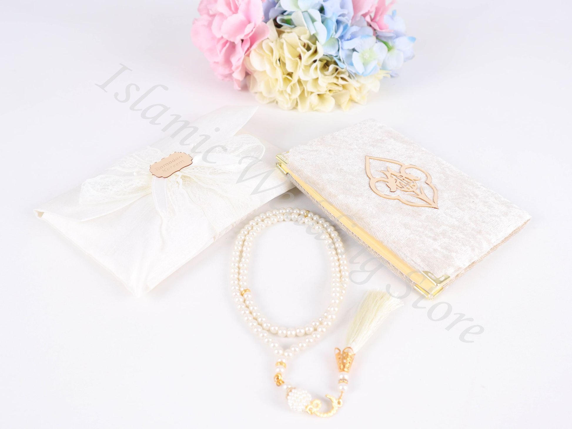 Personalized Islam Muslim Gift Set Velvet Dua Book Pouch Pearl Tasbeeh - Islamic Elite Favors is a handmade gift shop offering a wide variety of unique and personalized gifts for all occasions. Whether you're looking for the perfect Ramadan, Eid, Hajj, wedding gift or something special for a birthday, baby shower or anniversary, we have something for everyone. High quality, made with love.