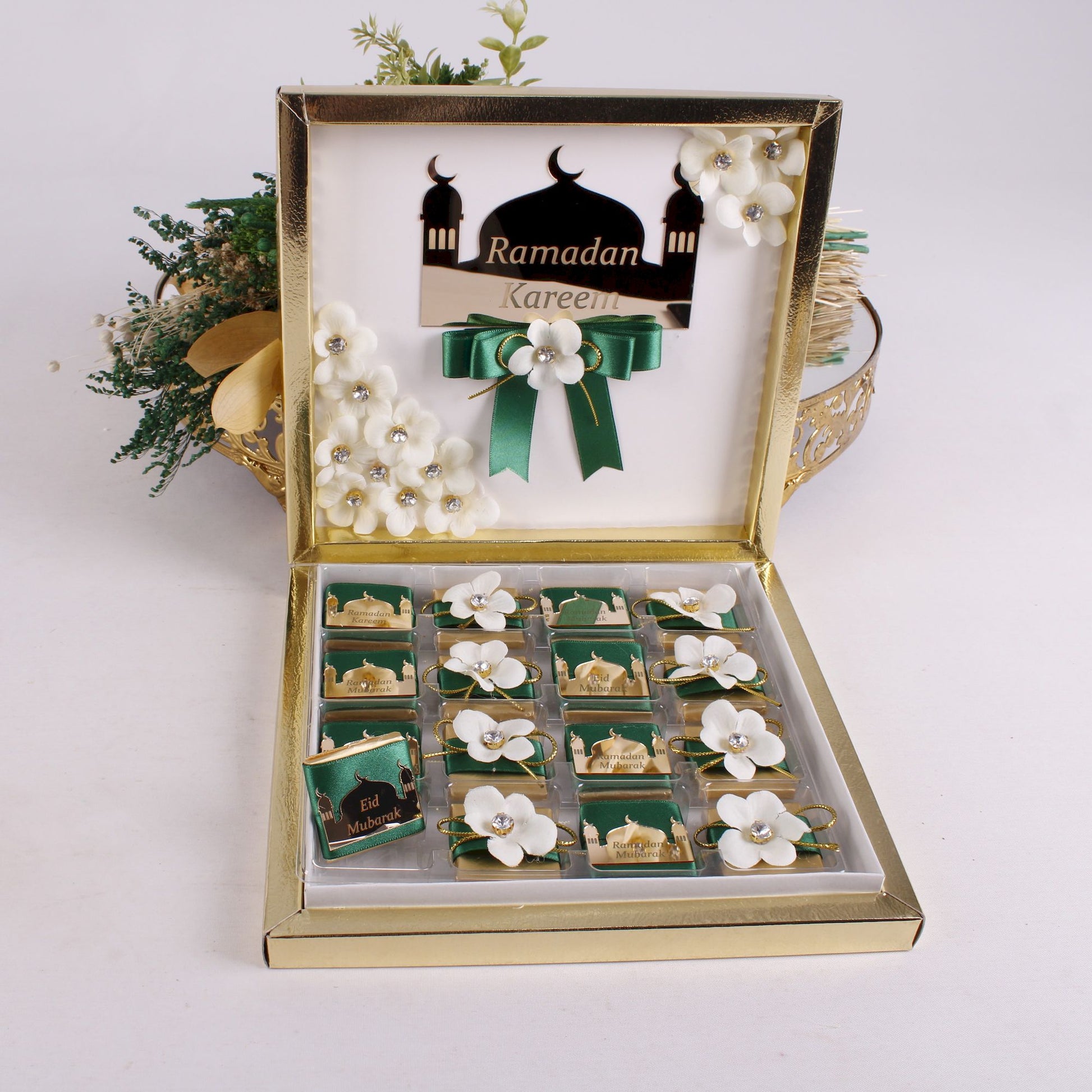 Chocolate Favors for Ramadan Eid, Happy Birthday, Baby Shower, Wedding - Islamic Elite Favors is a handmade gift shop offering a wide variety of unique and personalized gifts for all occasions. Whether you're looking for the perfect Ramadan, Eid, Hajj, wedding gift or something special for a birthday, baby shower or anniversary, we have something for everyone. High quality, made with love.
