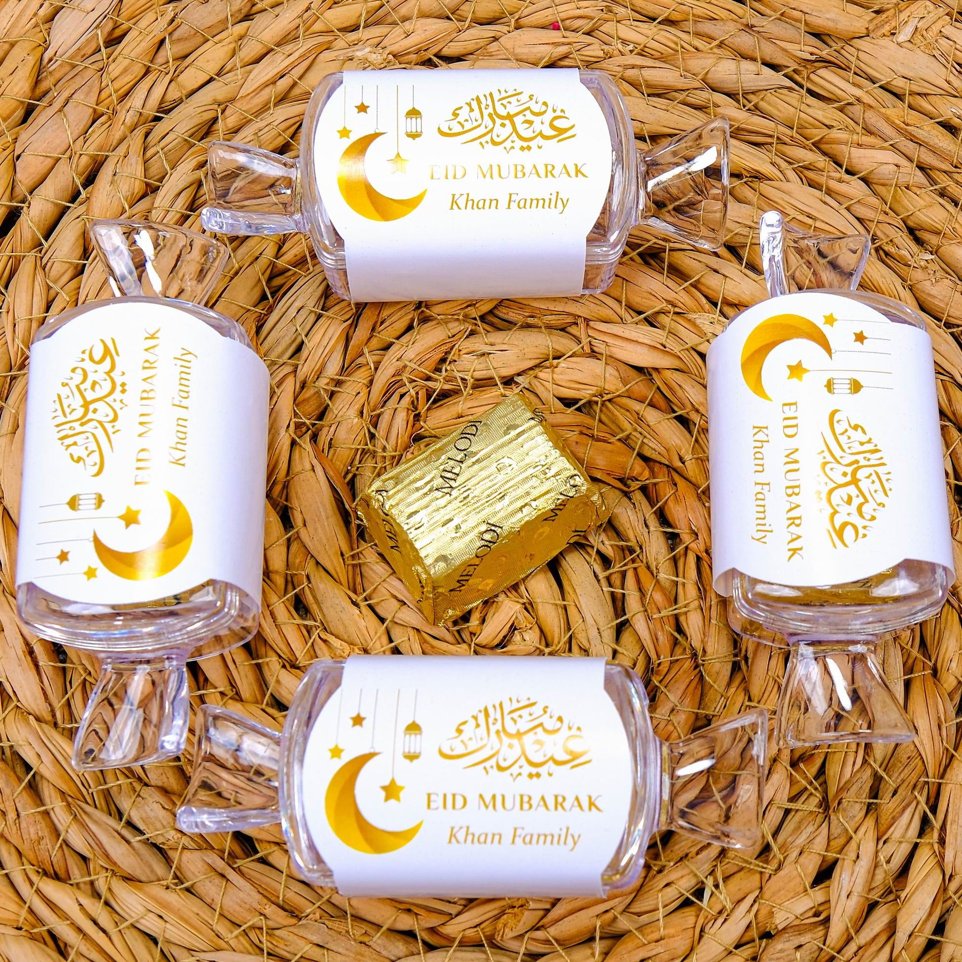 Personalised Eid Chocolate Gift, Ramadan Eid Mubarak Sweet Boxes Favors For Guests - Islamic Elite Favors is a handmade gift shop offering a wide variety of unique and personalized gifts for all occasions. Whether you're looking for the perfect Ramadan, Eid, Hajj, wedding gift or something special for a birthday, baby shower or anniversary, we have something for everyone. High quality, made with love.