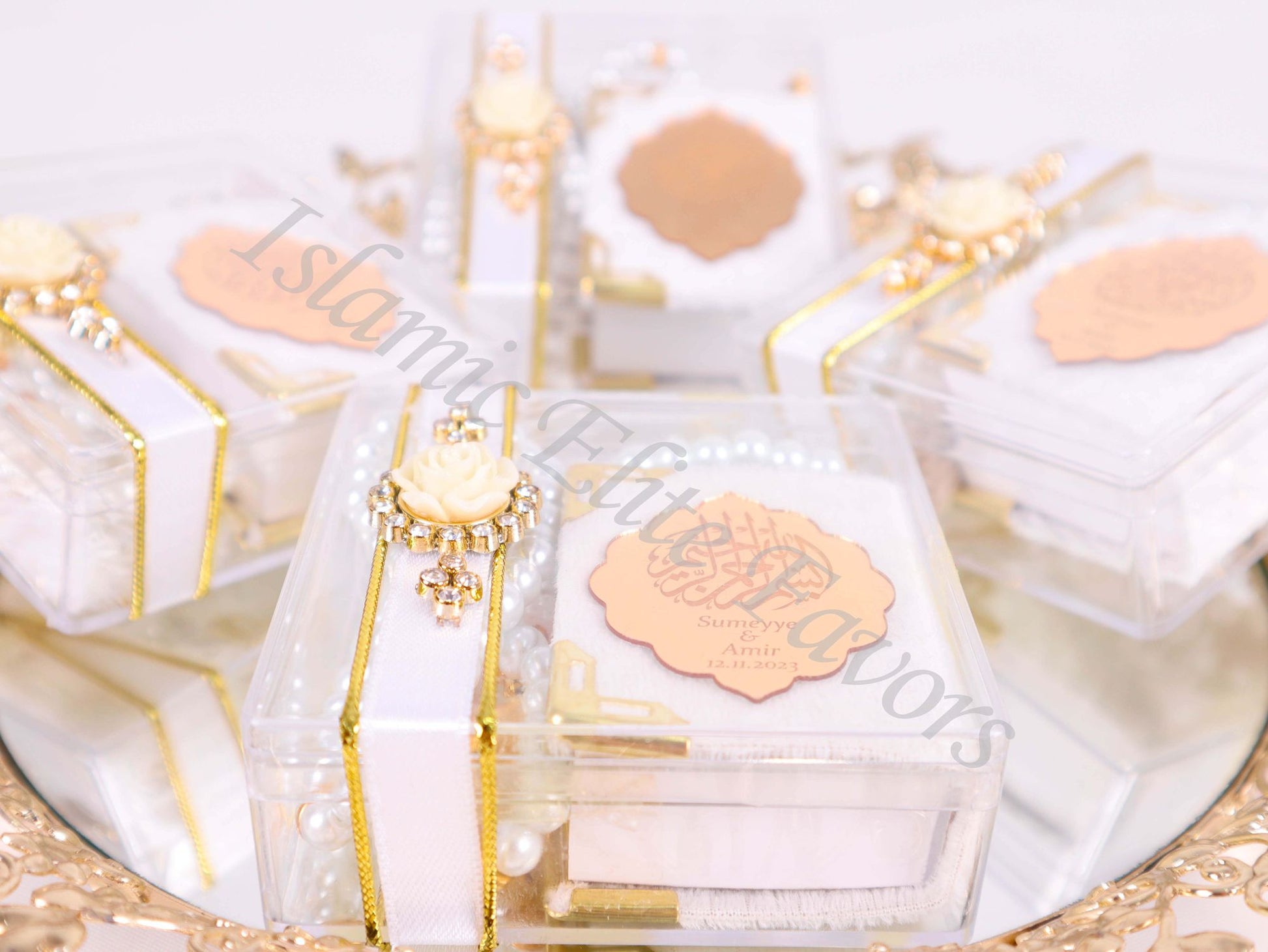 Personalized Mini Quran Tasbeeh Flower with Rhinestones Wedding Favor - Islamic Elite Favors is a handmade gift shop offering a wide variety of unique and personalized gifts for all occasions. Whether you're looking for the perfect Ramadan, Eid, Hajj, wedding gift or something special for a birthday, baby shower or anniversary, we have something for everyone. High quality, made with love.