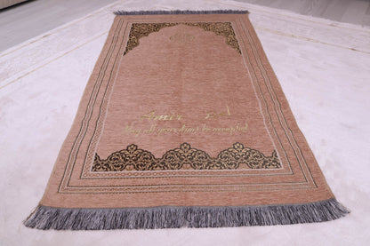 Personalized Prayer Mat Quran Tasbeeh Islamic Gift Set, Ramadan Eid Birthday Prayer Rug Gift - Islamic Elite Favors is a handmade gift shop offering a wide variety of unique and personalized gifts for all occasions. Whether you're looking for the perfect Ramadan, Eid, Hajj, wedding gift or something special for a birthday, baby shower or anniversary, we have something for everyone. High quality, made with love.