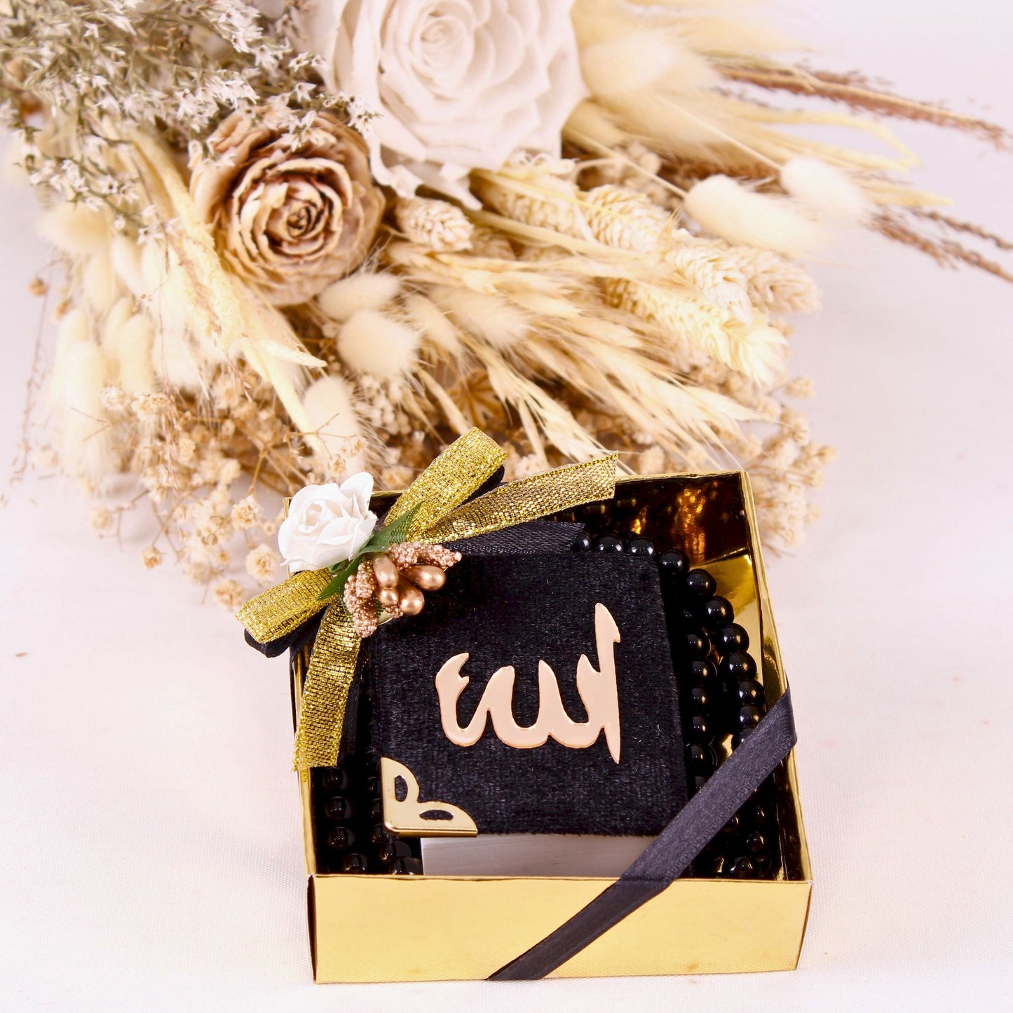 Personalized Mini Quran Pearl Prayer Beads Flower Décor Wedding Favor - Islamic Elite Favors is a handmade gift shop offering a wide variety of unique and personalized gifts for all occasions. Whether you're looking for the perfect Ramadan, Eid, Hajj, wedding gift or something special for a birthday, baby shower or anniversary, we have something for everyone. High quality, made with love.