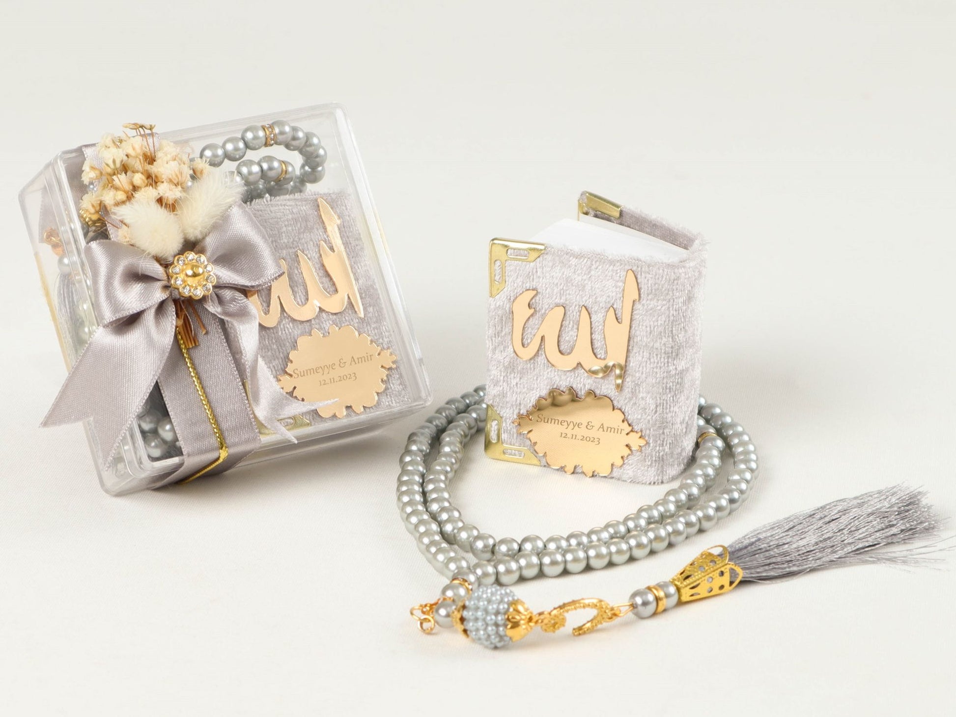Personalized Mini Quran Prayer Beads Flower with Pearl Wedding Favor - Islamic Elite Favors is a handmade gift shop offering a wide variety of unique and personalized gifts for all occasions. Whether you're looking for the perfect Ramadan, Eid, Hajj, wedding gift or something special for a birthday, baby shower or anniversary, we have something for everyone. High quality, made with love.