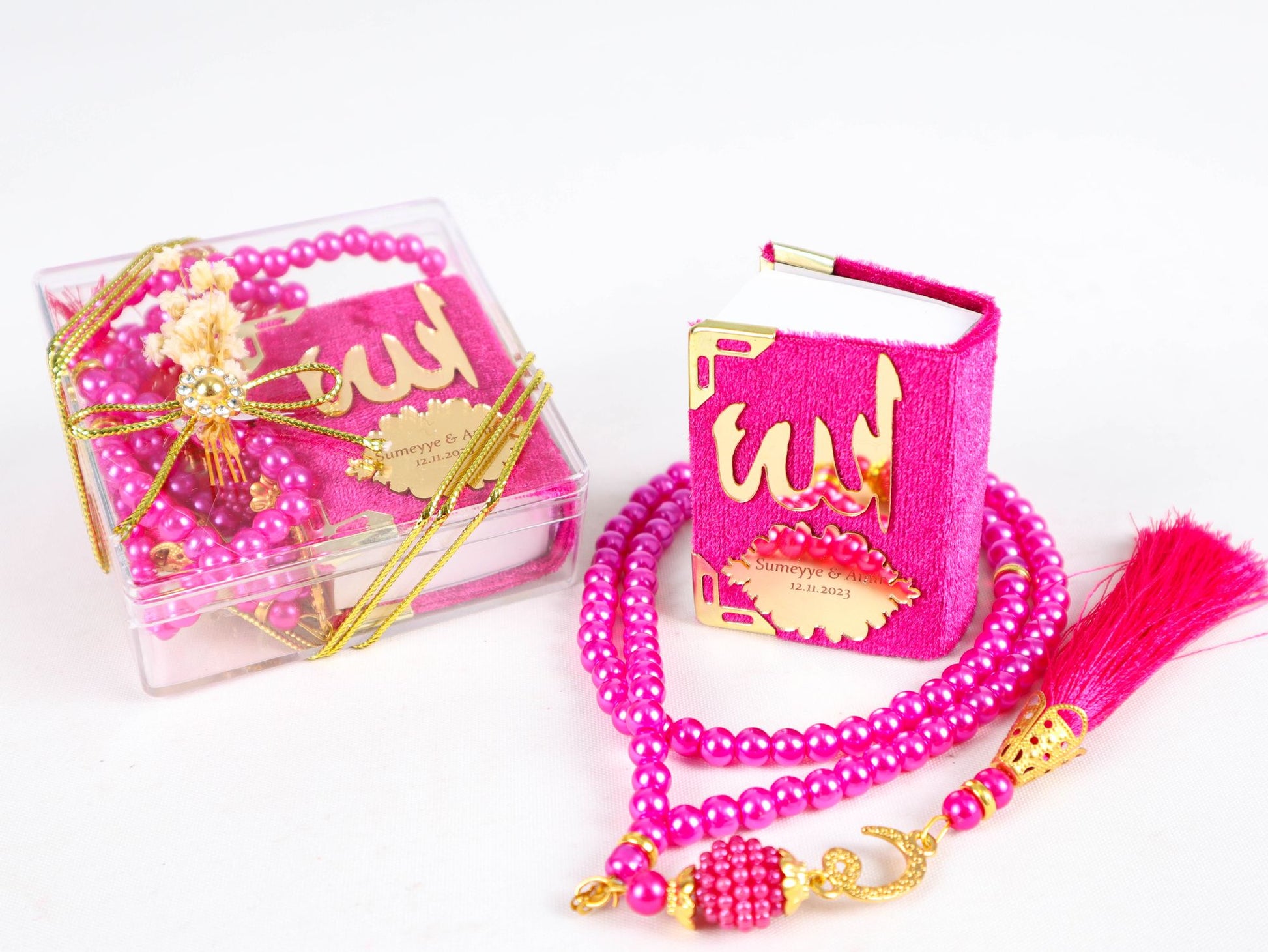 Personalized Mini Quran Prayer Beads Flowers with Pearl Wedding Favor - Islamic Elite Favors is a handmade gift shop offering a wide variety of unique and personalized gifts for all occasions. Whether you're looking for the perfect Ramadan, Eid, Hajj, wedding gift or something special for a birthday, baby shower or anniversary, we have something for everyone. High quality, made with love.
