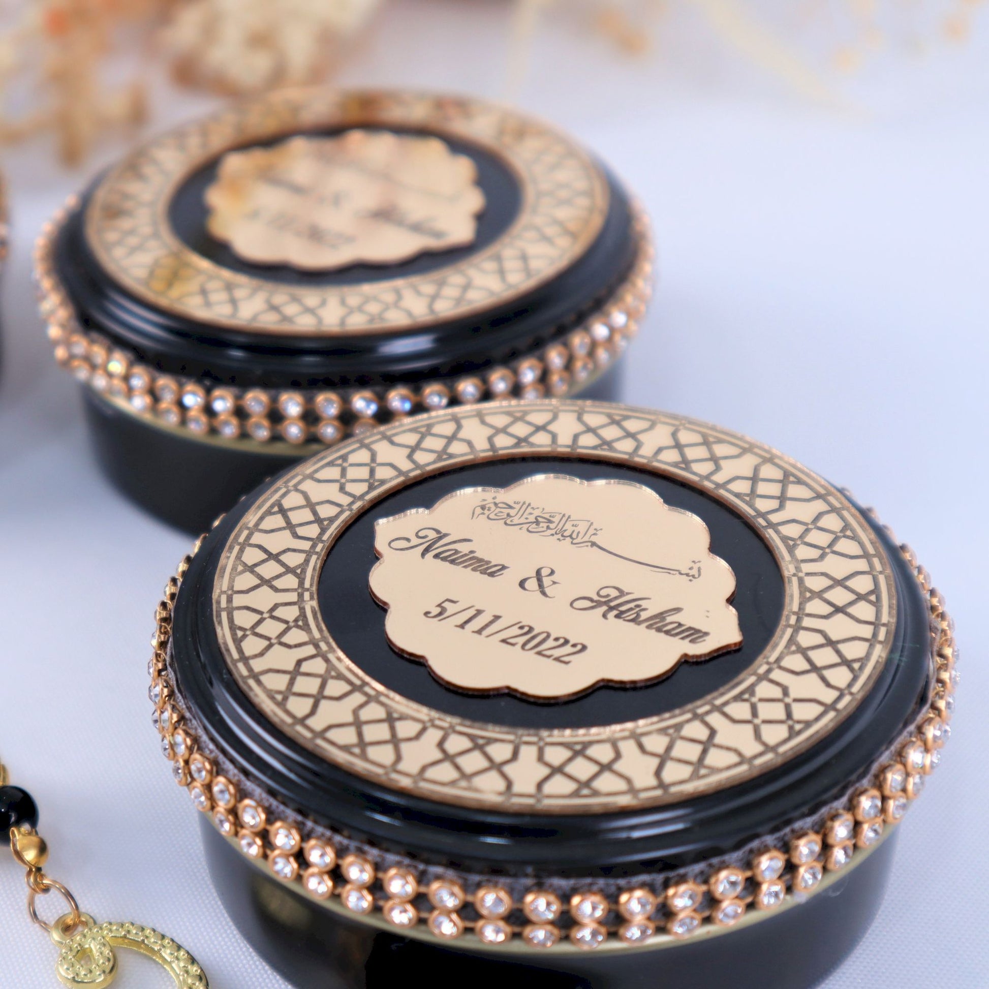 Personalized Pearl Prayer Beads in Metal Box Islamic Wedding Favors - Islamic Elite Favors is a handmade gift shop offering a wide variety of unique and personalized gifts for all occasions. Whether you're looking for the perfect Ramadan, Eid, Hajj, wedding gift or something special for a birthday, baby shower or anniversary, we have something for everyone. High quality, made with love.