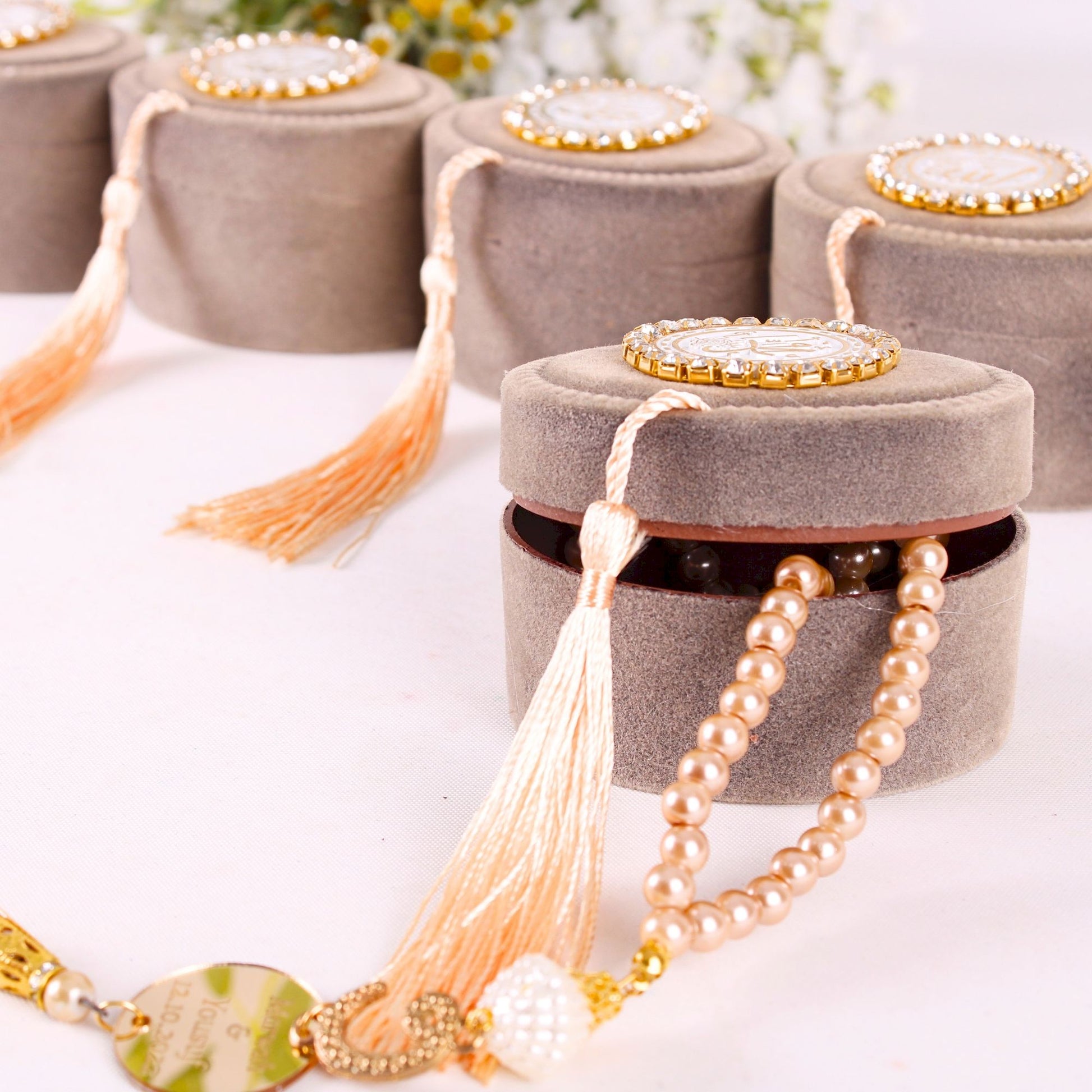 Personalized Velvet Box Pearl Prayer Beads Tasbeeh Wedding Favors - Islamic Elite Favors is a handmade gift shop offering a wide variety of unique and personalized gifts for all occasions. Whether you're looking for the perfect Ramadan, Eid, Hajj, wedding gift or something special for a birthday, baby shower or anniversary, we have something for everyone. High quality, made with love.