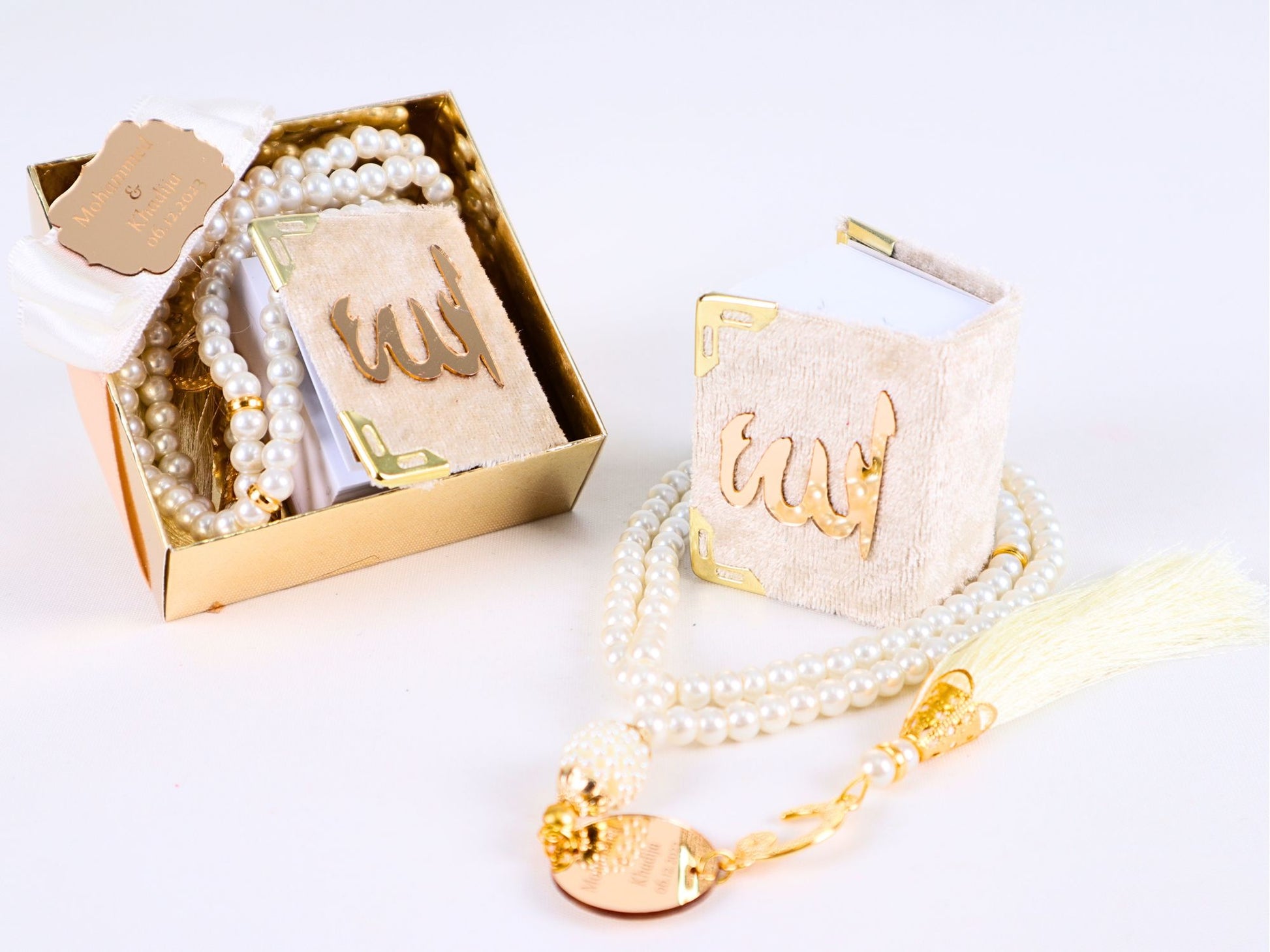 Personalized Mini Quran Pearl Prayer Bead Gold Tag Décor Wedding Favor - Islamic Elite Favors is a handmade gift shop offering a wide variety of unique and personalized gifts for all occasions. Whether you're looking for the perfect Ramadan, Eid, Hajj, wedding gift or something special for a birthday, baby shower or anniversary, we have something for everyone. High quality, made with love.