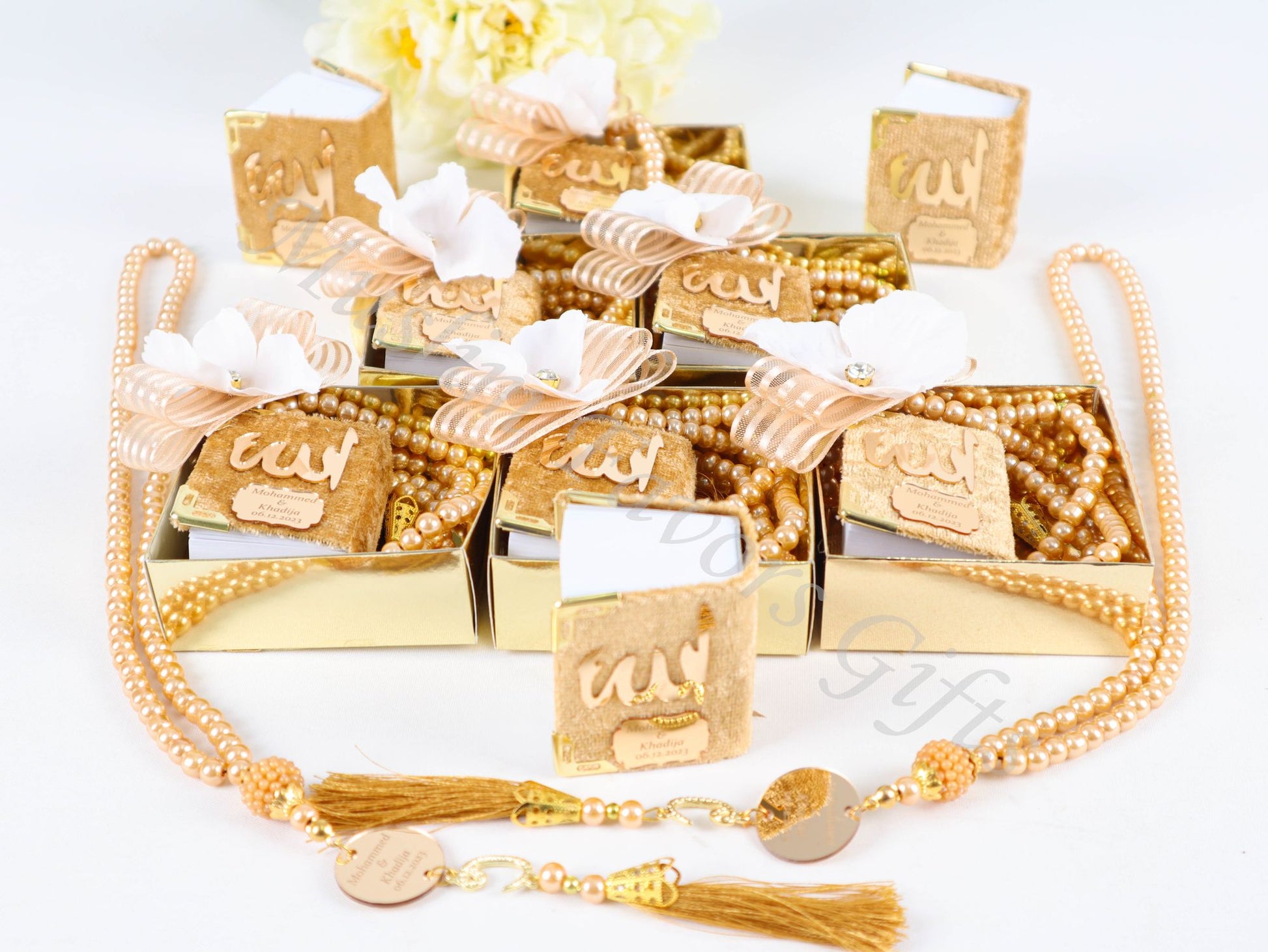 Personalized Mini Quran Pearl Prayer Beads Rose Décor Wedding Favor - Islamic Elite Favors is a handmade gift shop offering a wide variety of unique and personalized gifts for all occasions. Whether you're looking for the perfect Ramadan, Eid, Hajj, wedding gift or something special for a birthday, baby shower or anniversary, we have something for everyone. High quality, made with love.