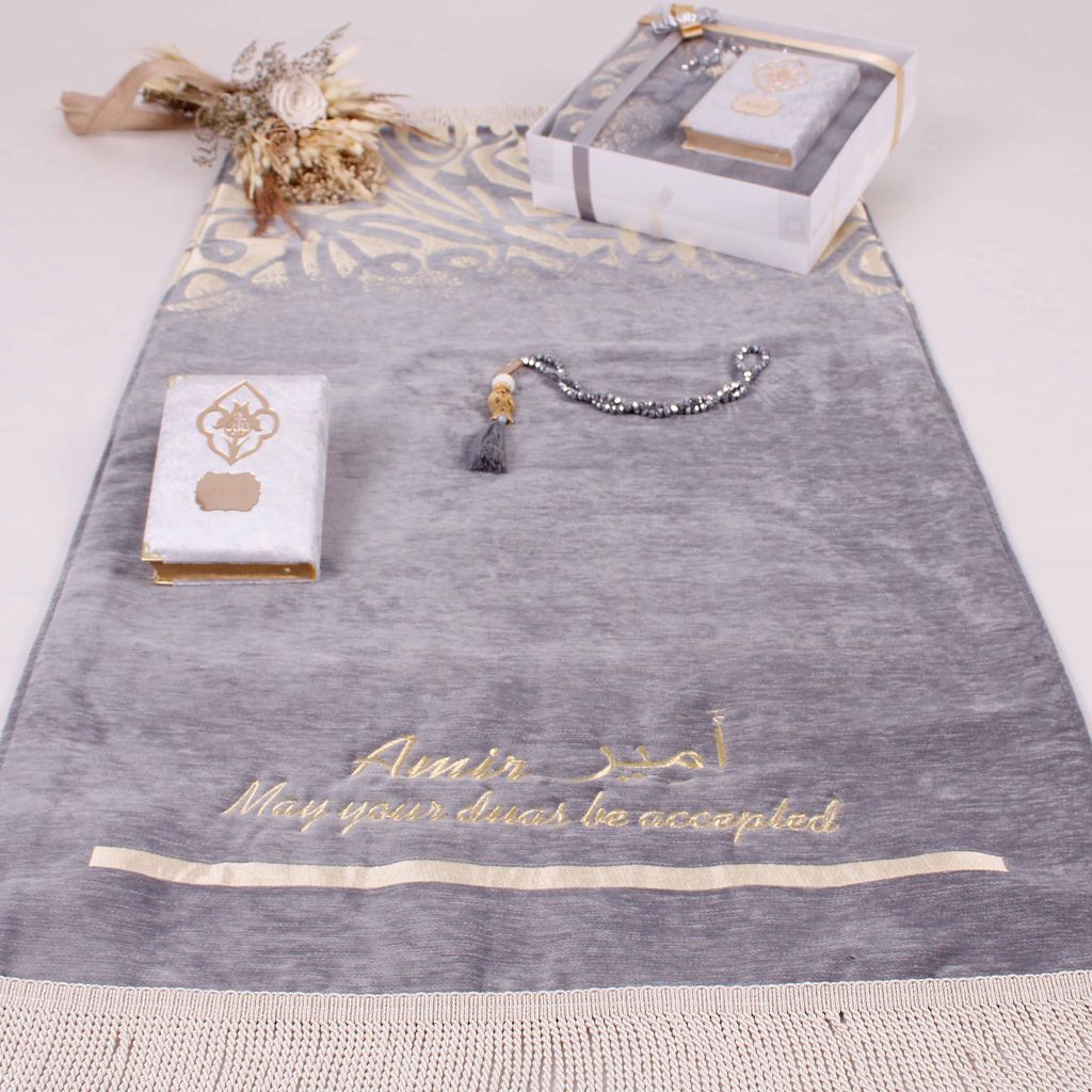 Personalized Black Luxury Thick Padded Prayer Mat Velvet Quran Pearl Prayer Beads Islamic Gift Set