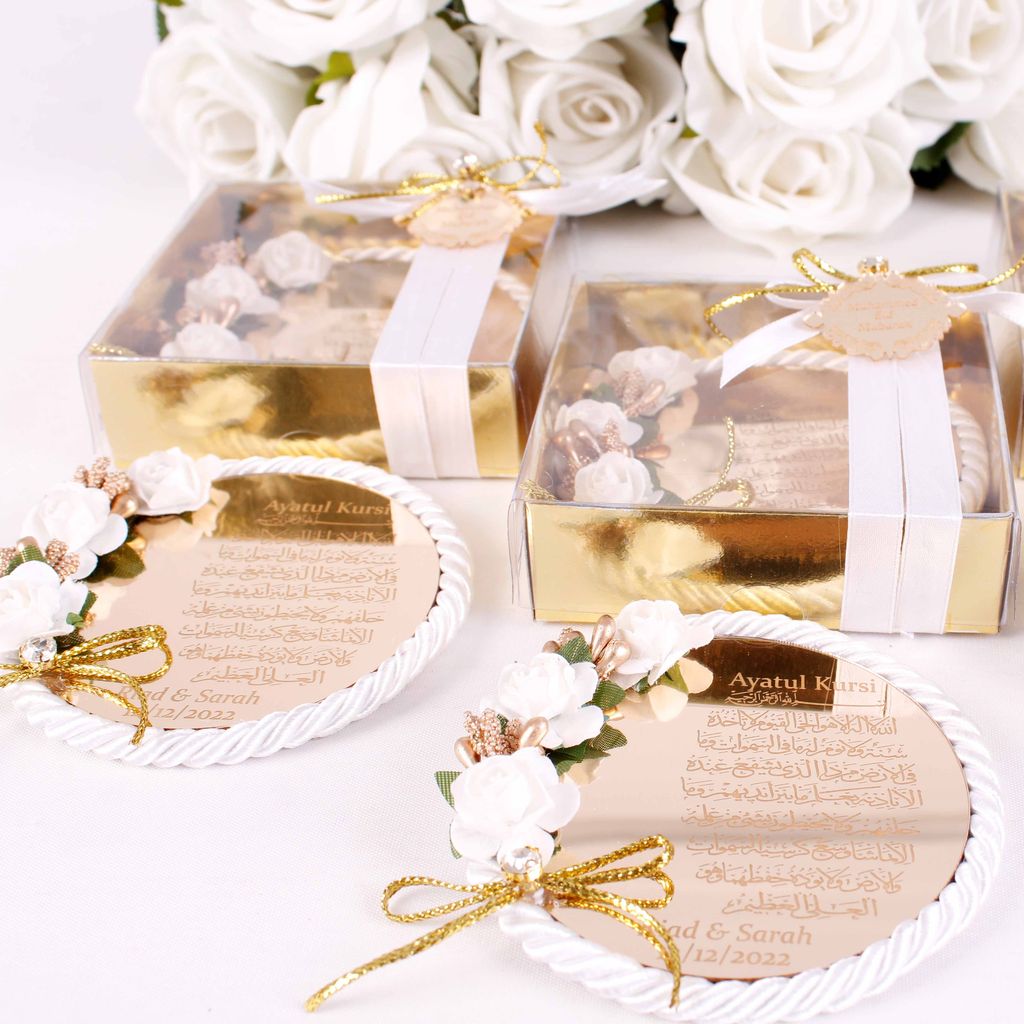 Personalized Ayatul Kursi Wedding Favor Gold Acrylic Roped Flowered